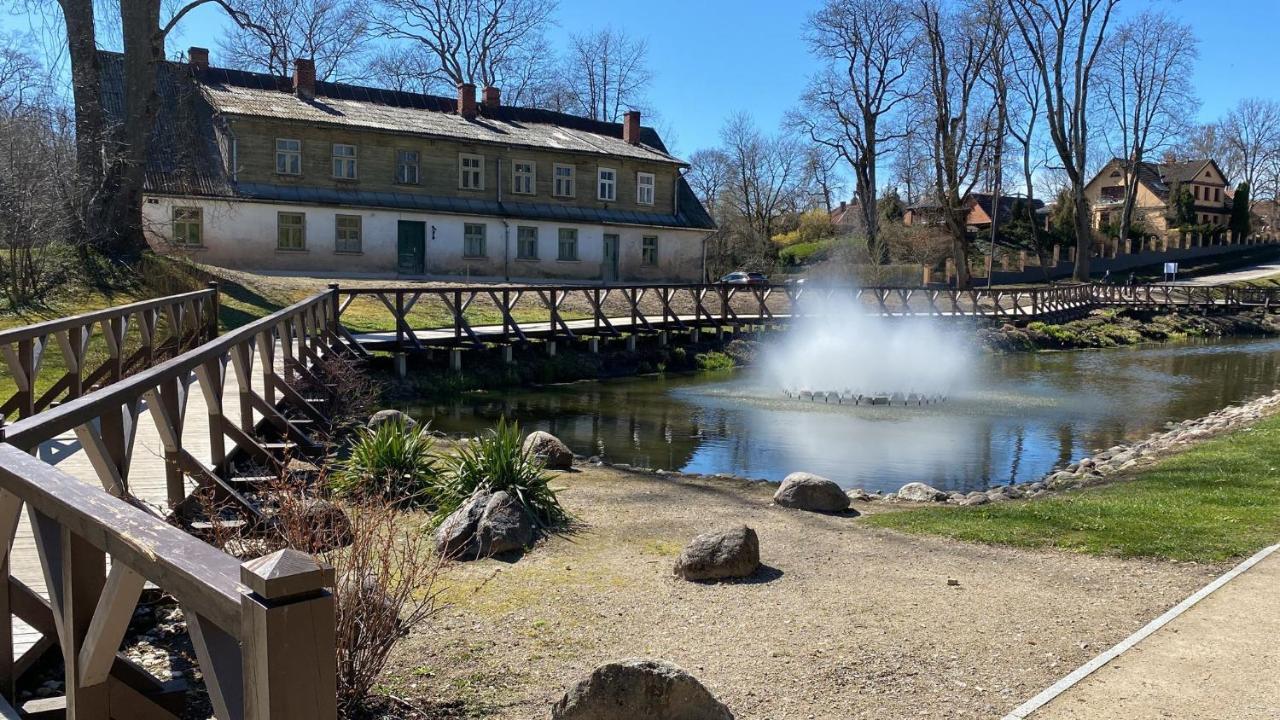 Pils Parka Apartamenti Kuldīga Exterior foto